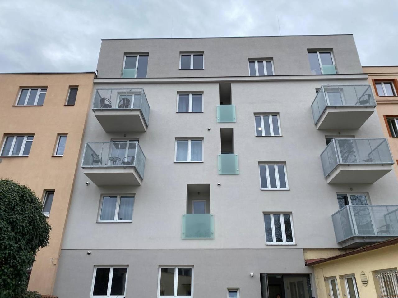 דירות Hradec Králové Perla Hradce 101 מראה חיצוני תמונה