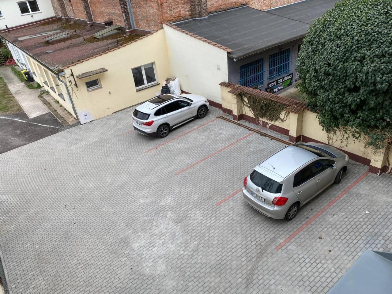 דירות Hradec Králové Perla Hradce 101 מראה חיצוני תמונה